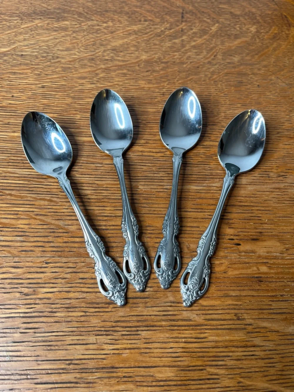 Oneida Community Brahms Pattern Stainless Steel Teaspoon replacements. Set of 4